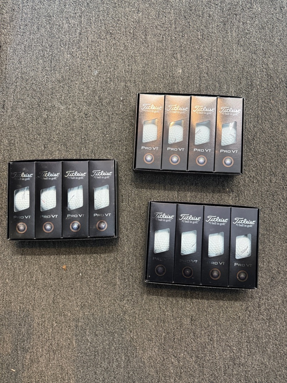 Titleist 2025 Pro V1 Golf Balls - Picture 9 of 9